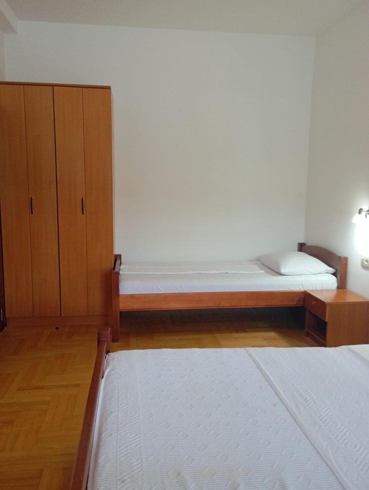Apartments Cebra แฮร์เซ็ก-โนวี ภายนอก รูปภาพ